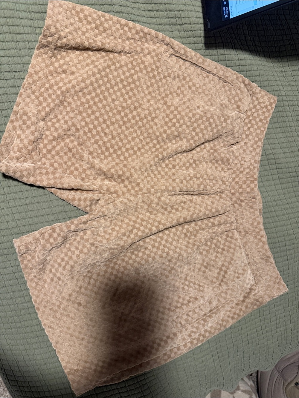 Textured Checkerboard Knit Shorts in Beige